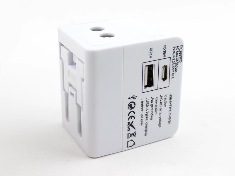 UNIVIAJEPD — ALL IN ONE: Includes the four most common global plug configurations and two ports.